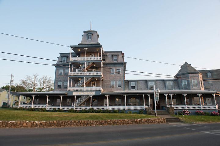 Hotel 2 of 49