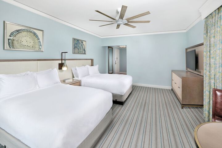Room 32 of 122