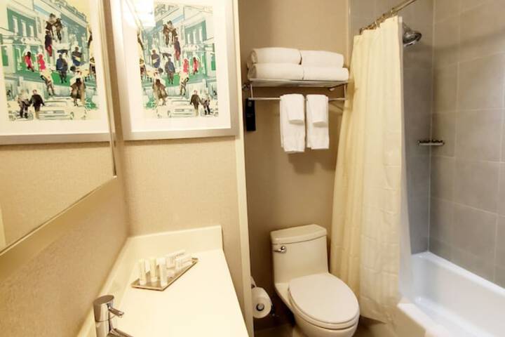 Room 21 of 61