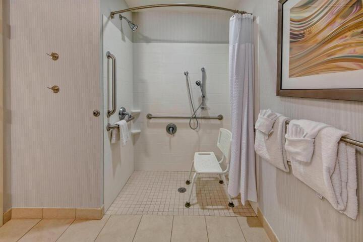 Courtyard by Marriott Alexandria