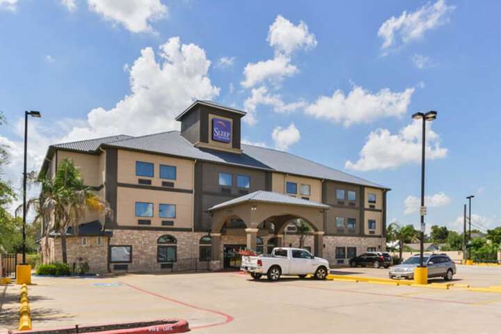 Hotel 2 of 29