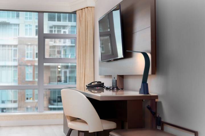 Room 22 of 44