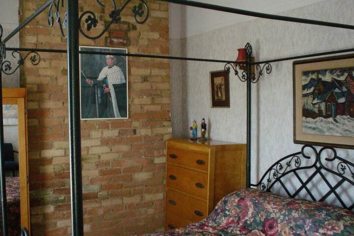 Room 33 of 44
