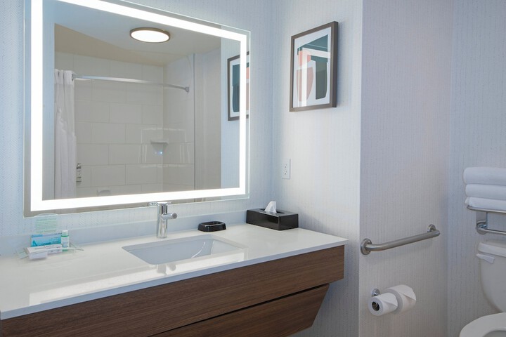 Holiday Inn Hotel & Suites Kamloops by IHG