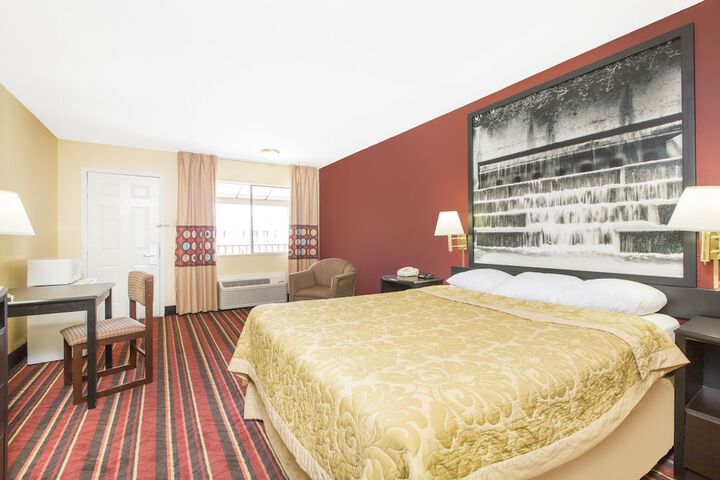 Room 15 of 31