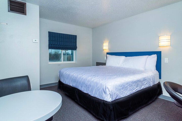 Studio Z an Ascend Collection Hotel