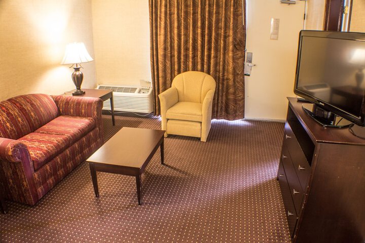 Room 33 of 64