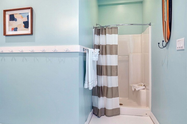 The Palm and Shell Captiva Island Private Luxury Home With Pool hot tub and Beach Access