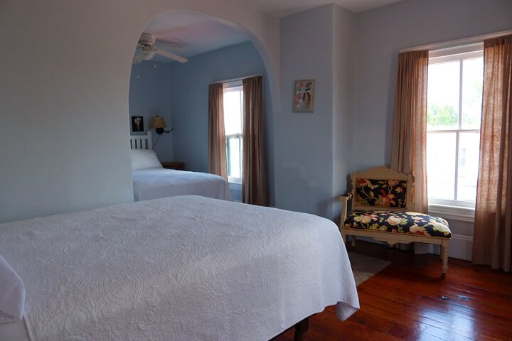Room 42 of 57