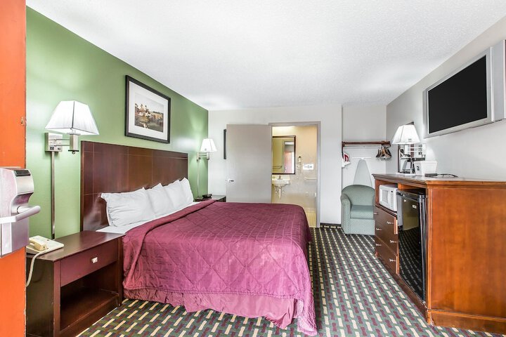 Room 19 of 28