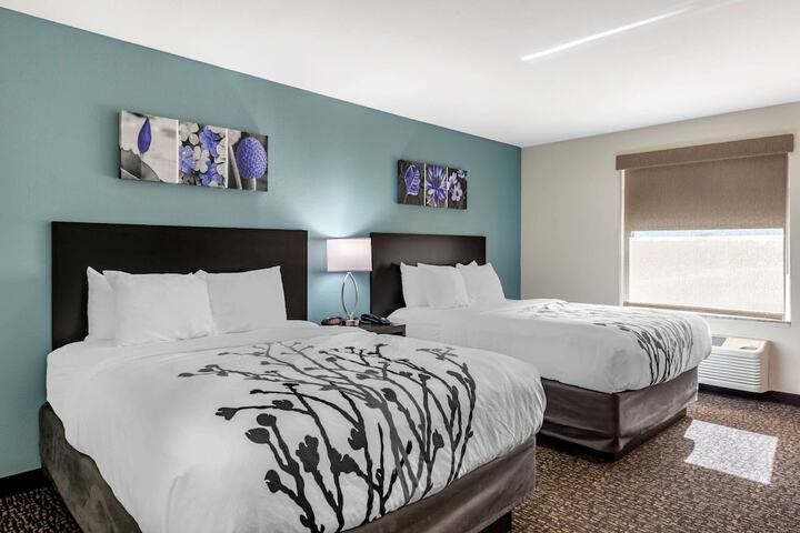 Room 10 of 24