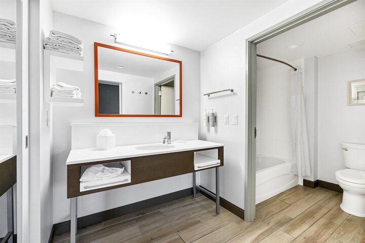 Hampton Inn & Suites Logan