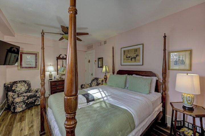Room 42 of 113