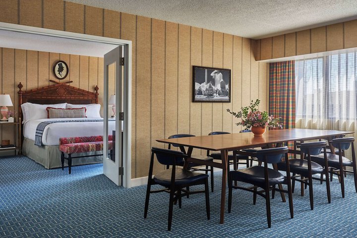 Room 30 of 68