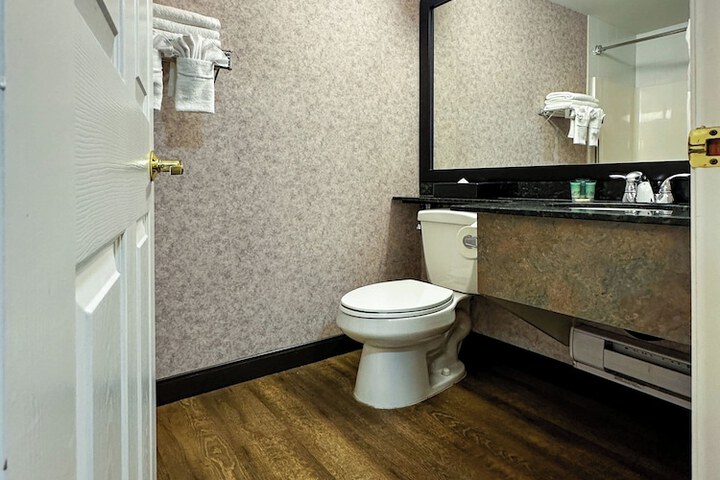 Room 42 of 62