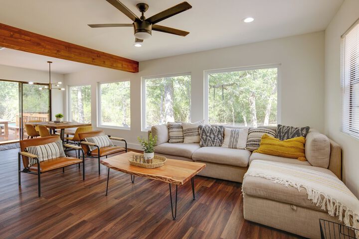Somerville Cabin w / Private Pool!