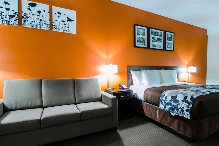 Room 26 of 37