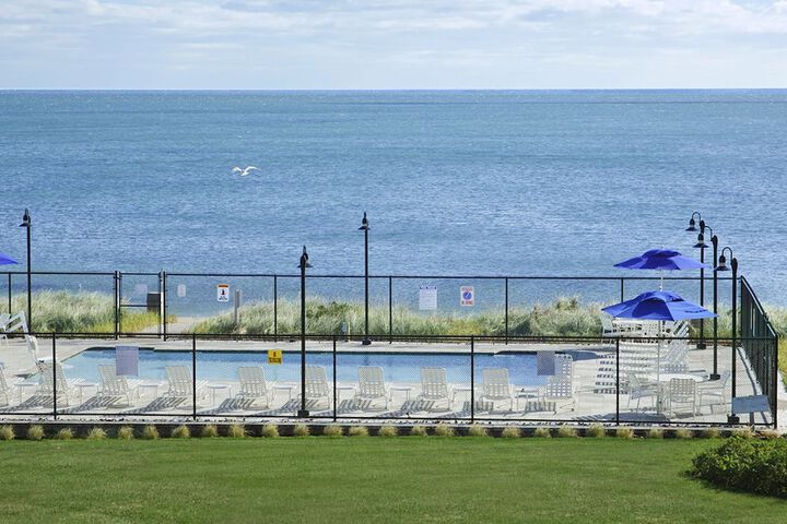 Ocean Mist Beach Hotel & Suites