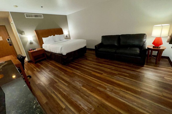 Room 17 of 39