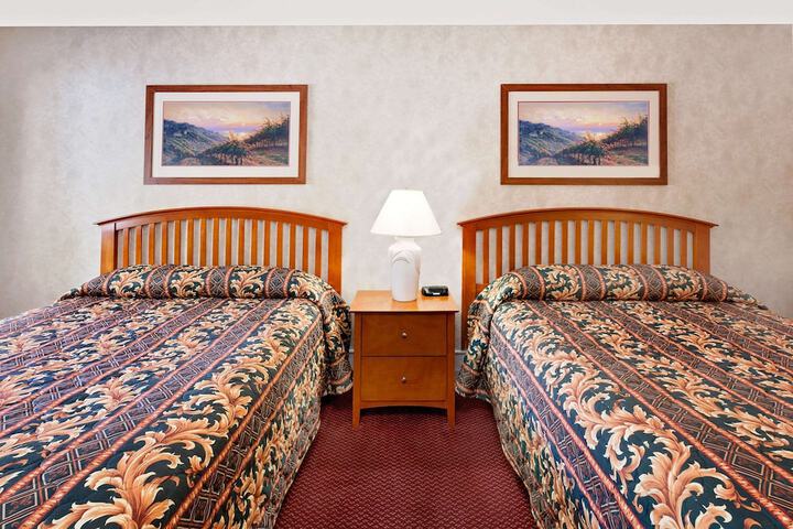 Room 9 of 18