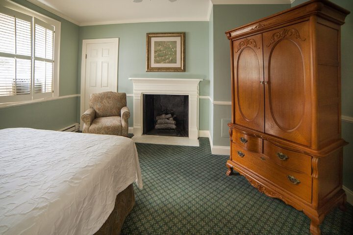 Room 19 of 70