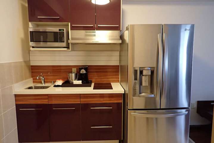 Days Inn & Suites by Wyndham Fort Saskatchewan