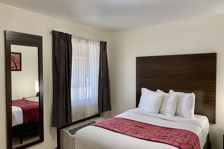 Roswell Inn