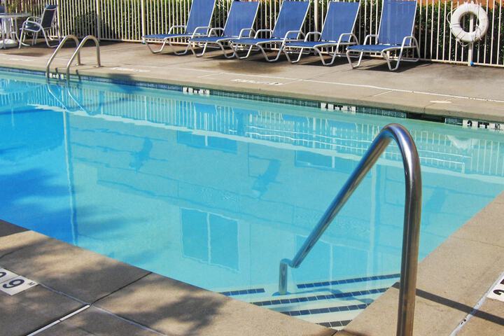 Pool 4 of 18