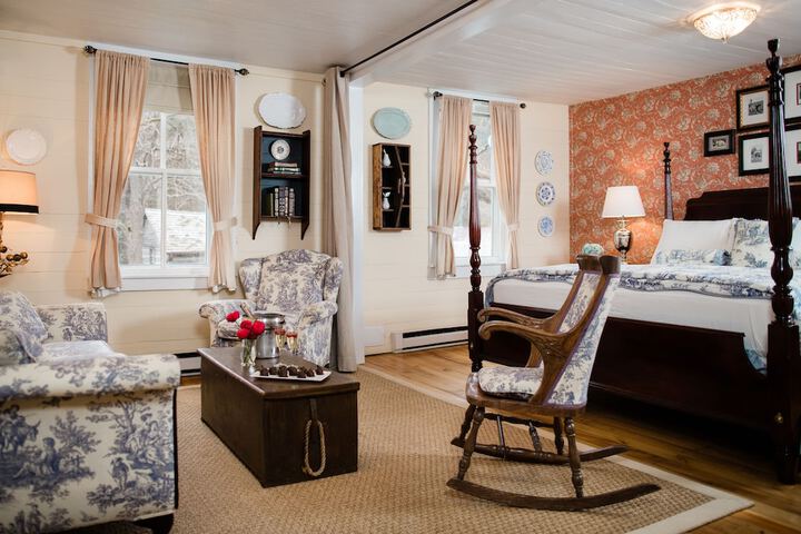 The Mast Farm Inn