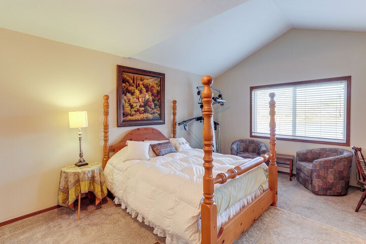 Waterfront Cherokee Village Home w / Private Dock!