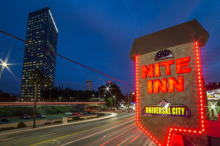 Nite Inn - Walking Distance to Universal Studios Hollywood