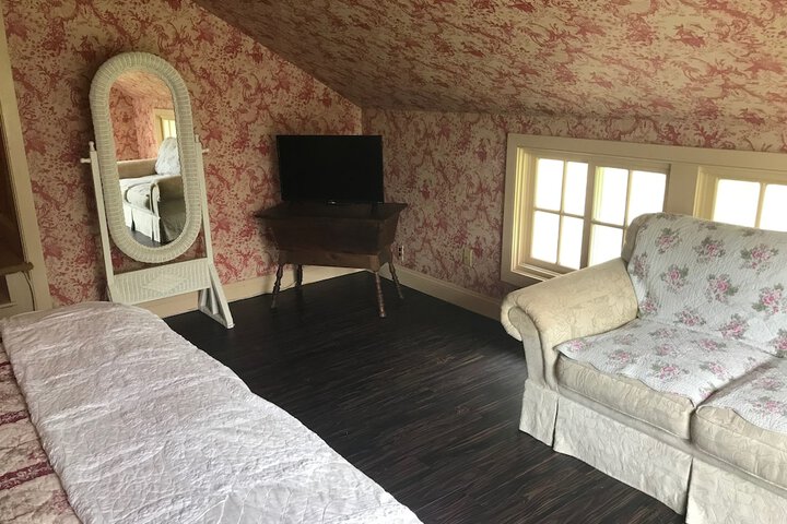 Room 17 of 66