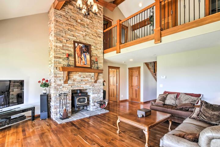 Custom Home w / Decks in Boulder! Gateway to Parks!