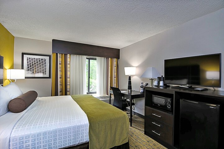 Room 14 of 18