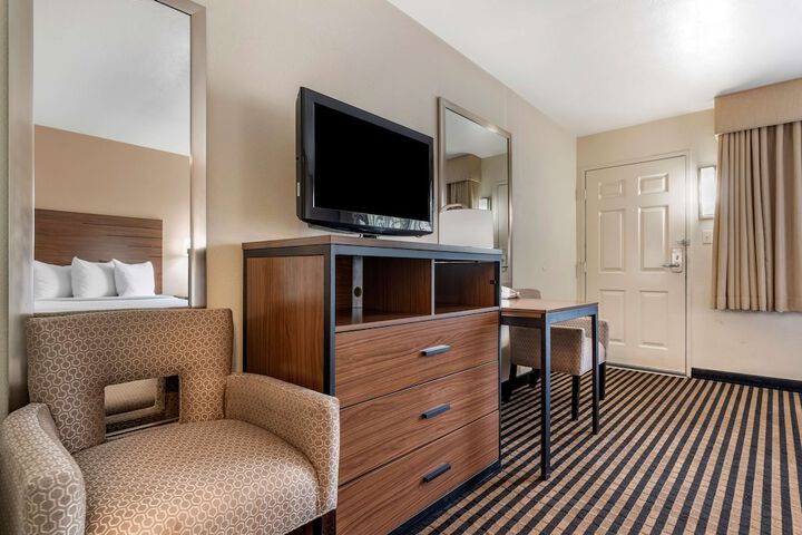 Room 22 of 28
