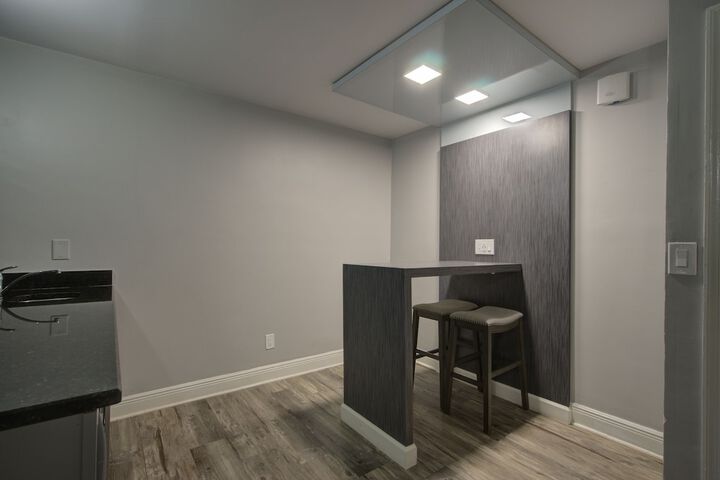 Room 21 of 68