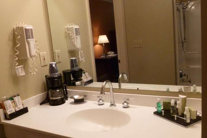 Room 15 of 33