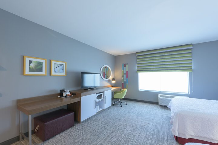 Room 28 of 39