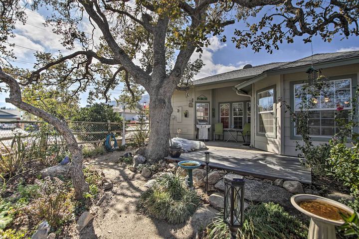 Welcoming Tehachapi Home w / Deck & Grill!