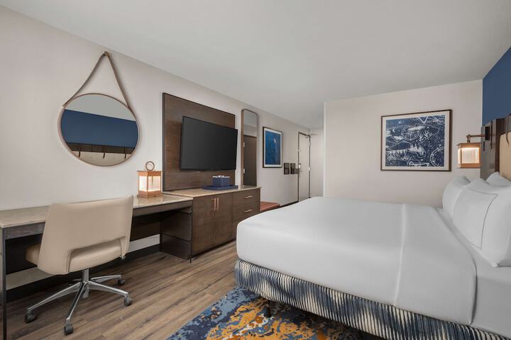 Hotel Westport Kansas City Tapestry Collection by Hilton
