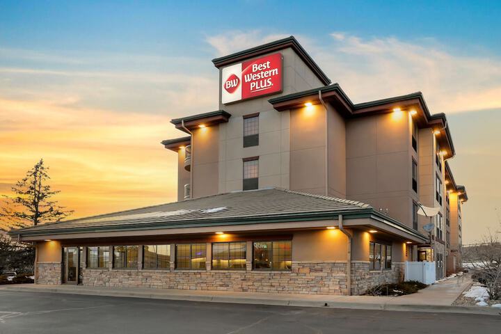 Hotel 2 of 34