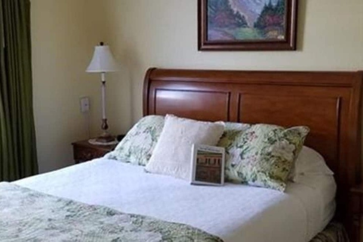 Room 17 of 44