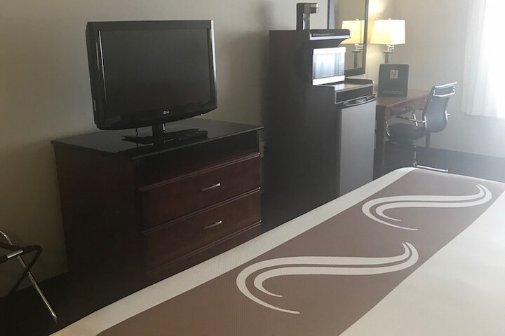 Room 42 of 80