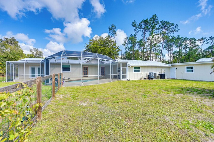 Naples Duplex Home w / Private Pool & Lanai!