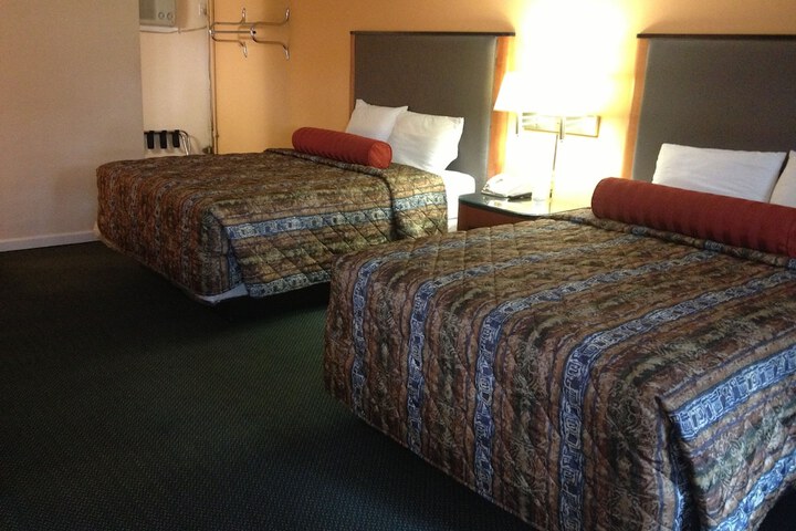 Room 8 of 49