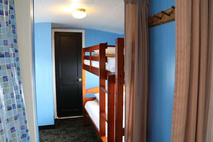 Room 37 of 74