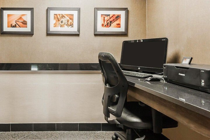 Business Center 34 of 34