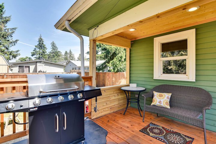 Charming Portland Home Walk to Light Rail!