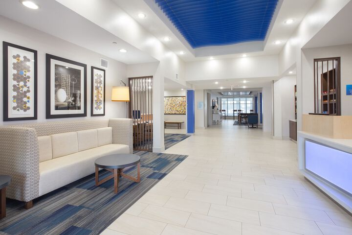 Holiday Inn Express & Suites Amarillo by IHG
