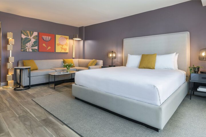 Room 14 of 60